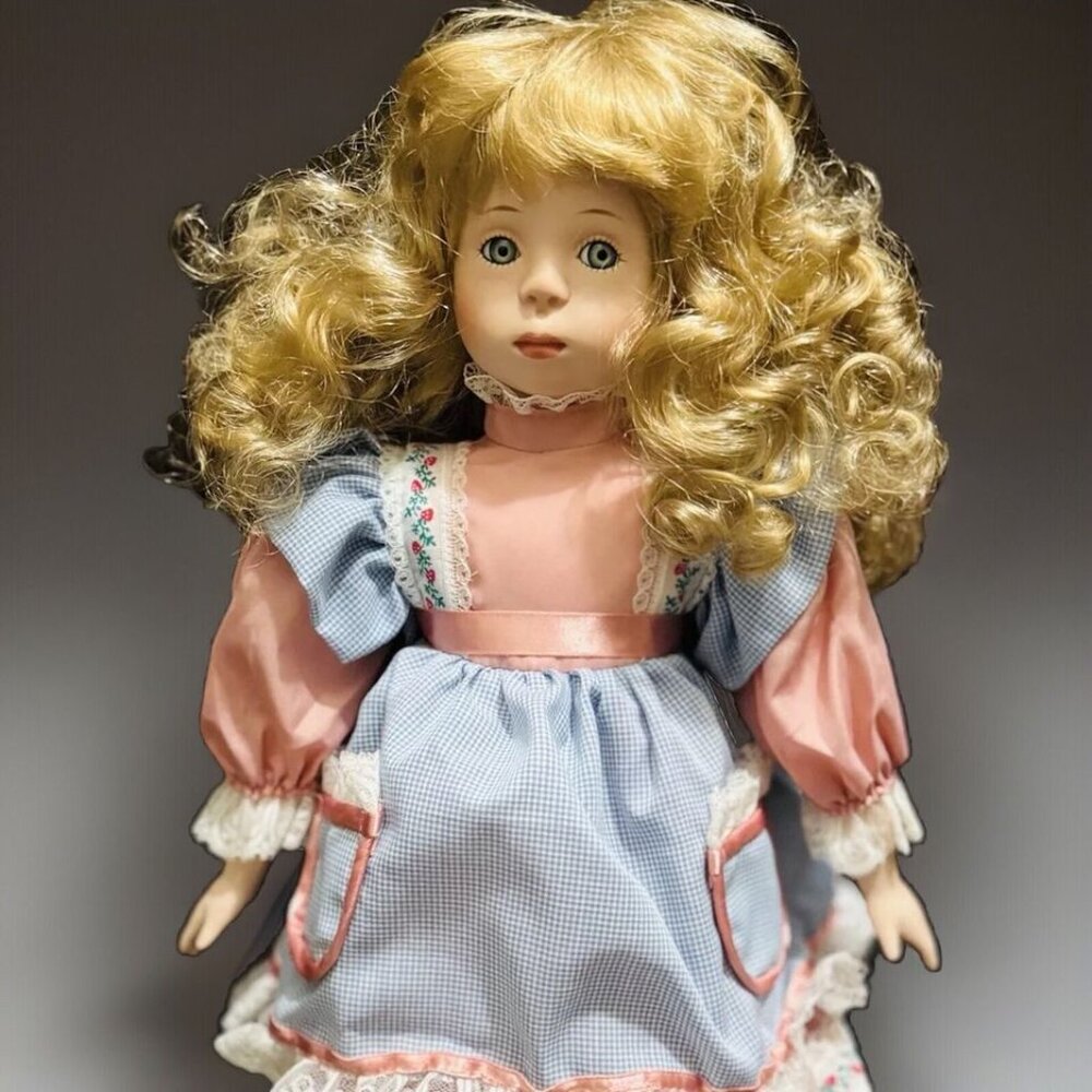 🎀 Dynasty Doll Collection “Elaine” | 16” Porcelain Decorative Girl Doll (2002)